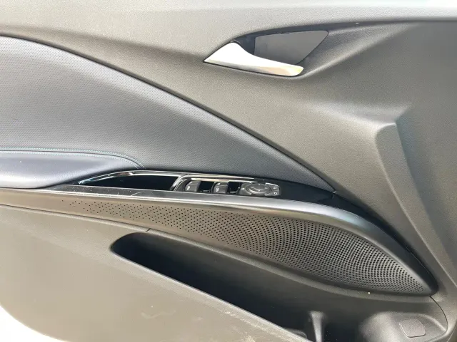 Buick Velite 6 — Фото автомобиля 17