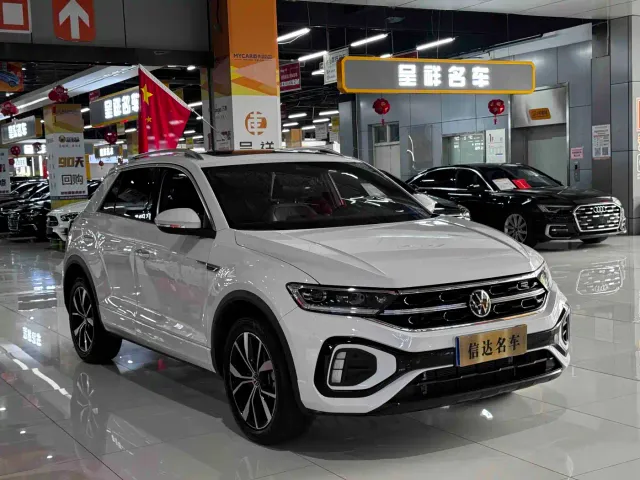 Volkswagen T-Roc — Фото автомобиля 3