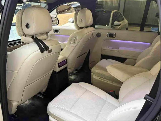 Li Auto L9 — Фото автомобиля 8