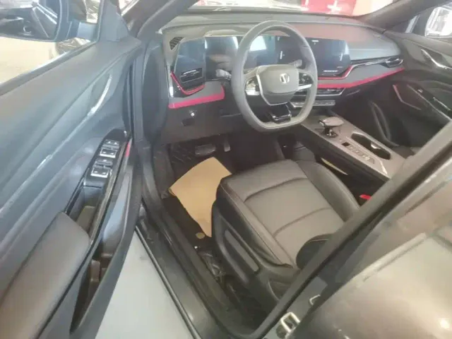 Changan X5 Plus — Фото автомобиля 15