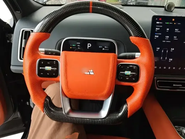 Li Auto L9 — Фото автомобиля 10