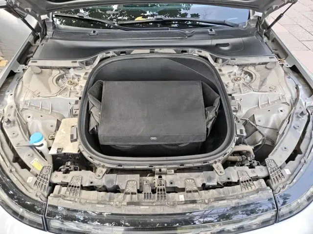 Xpeng P7 — Фото автомобиля 16