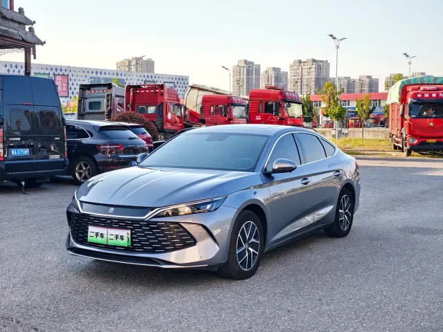 Фотография автомобиля — BYD Qin L