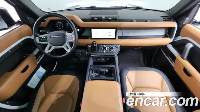 Land Rover Defender Defender (L663) 110 P300 X-Dynamic SE — Фото автомобиля 6