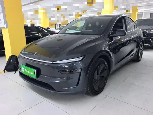 Фотография автомобиля — Tesla Model Y