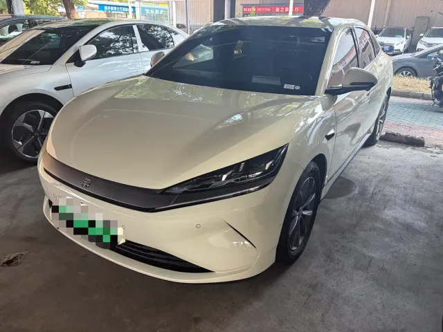 Фотография автомобиля — BYD Qin L