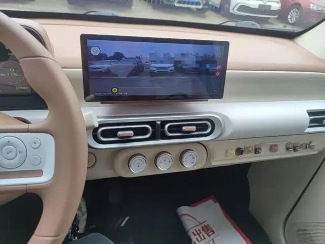 Wuling Hongguang Mini EV — Фото автомобиля 12