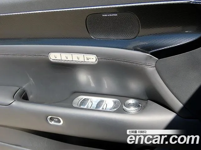 Genesis G90 Бензин 3.5 турбо AWD — Фото автомобиля 11