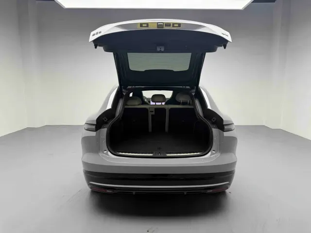 Nio EC6 — Фото автомобиля 21