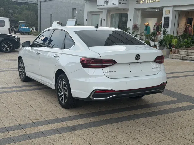 Volkswagen Lavida — Фото автомобиля 19