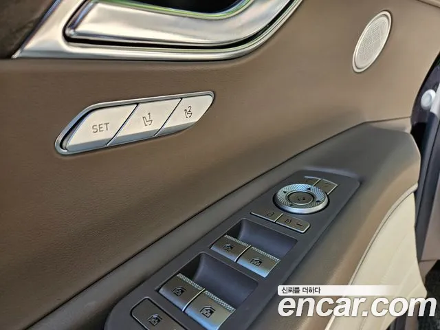 Genesis GV80 — Фото автомобиля 13