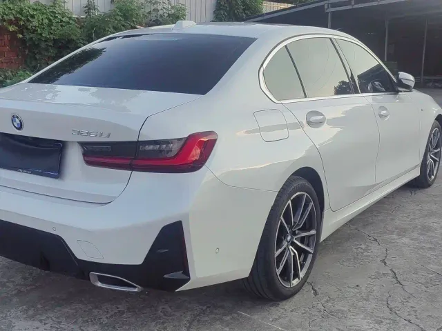 BMW 3 Series — Фото автомобиля 10