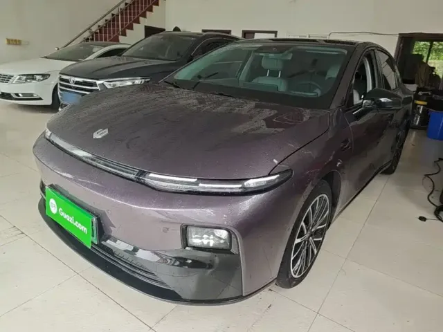 Фотография автомобиля — Leapmotor B01
