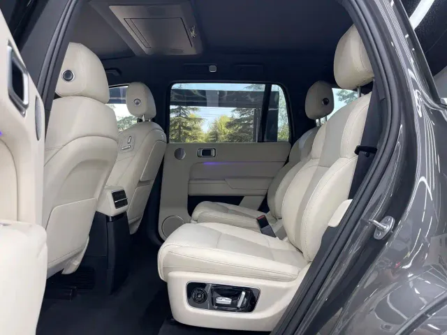 Li Auto L9 — Фото автомобиля 18