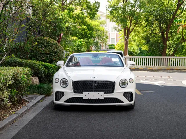 Bentley Continental — Фото автомобиля 3