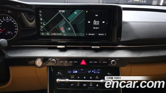 Kia Carnival Generation 4 — Фото автомобиля 20