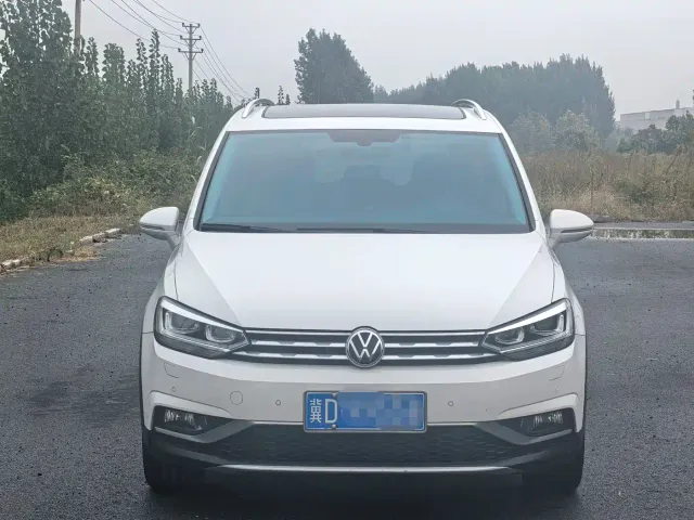 Volkswagen Touran — Фото автомобиля 2