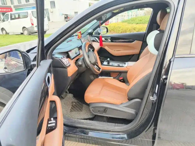 Geely Boyue L — Фото автомобиля 8