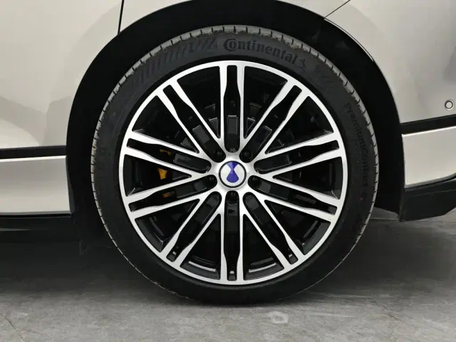 Denza Z9GT — Фото автомобиля 7