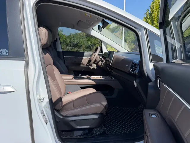 Wuling Starlight 730 — Фото автомобиля 15