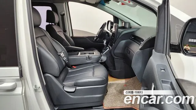 Hyundai Staria Staria 4WD Tourer 9 мест — Фото автомобиля 11