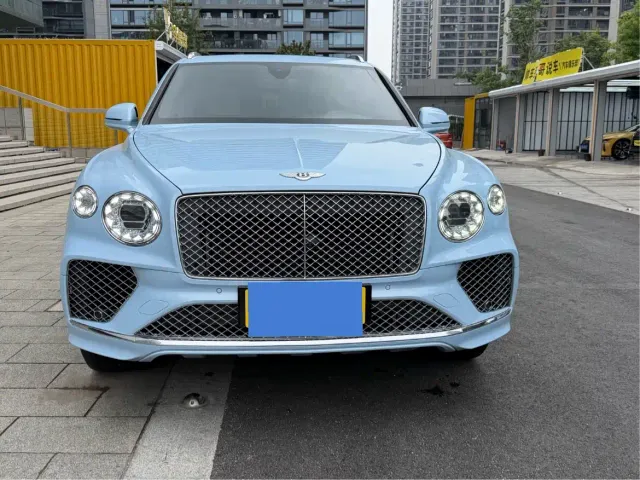 Bentley Bentayga — Фото автомобиля 2