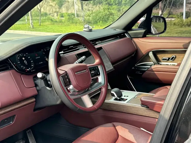 Land Rover Range Rover — Фото автомобиля 14