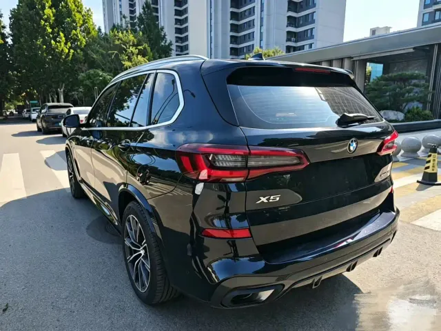 BMW X5 — Фото автомобиля 4