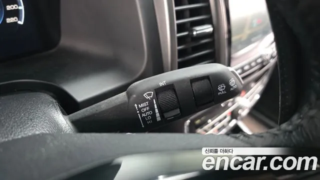 KG_Mobility_Ssangyong Rexton Новый Rexton Sport Khan Дизель 2.2 4WD — Фото автомобиля 14