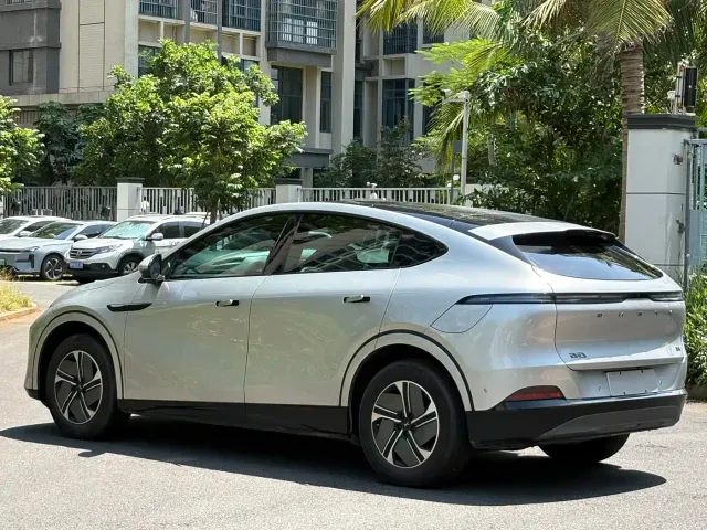 Xpeng G6 — Фото автомобиля 7