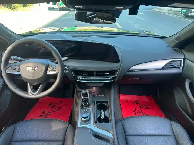 Cadillac CT5 — Фото автомобиля 6