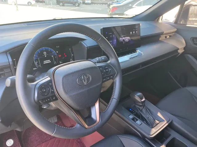 Toyota Frontlander — Фото автомобиля 12