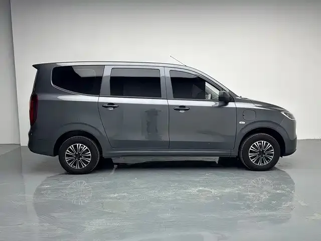 Wuling Hongguang — Фото автомобиля 7