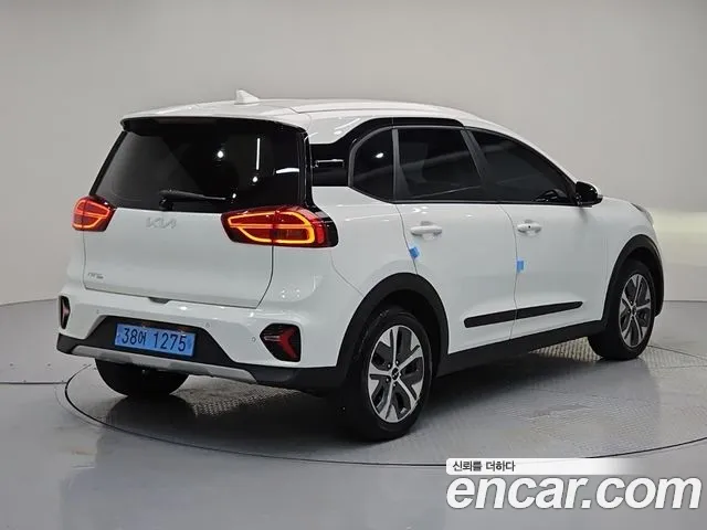 Kia Niro — Фото автомобиля 4