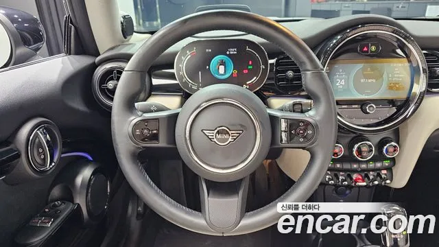 Mini Cooper — Фото автомобиля 11