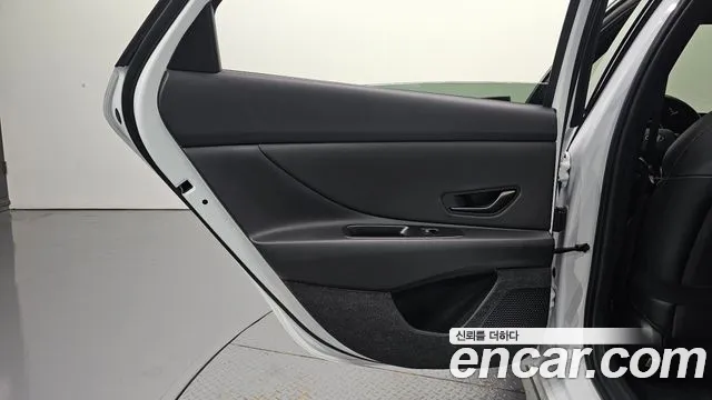 Hyundai Avante CN7 — Фото автомобиля 14