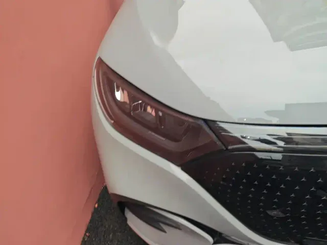 Mercedes-Benz EQE SUV — Фото автомобиля 7