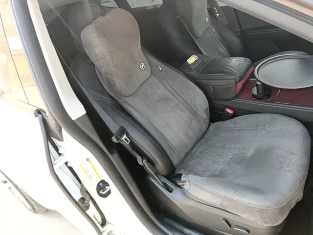 Tesla Model Y — Фото автомобиля 24