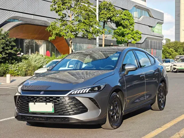 Фотография автомобиля — BYD Qin PLUS