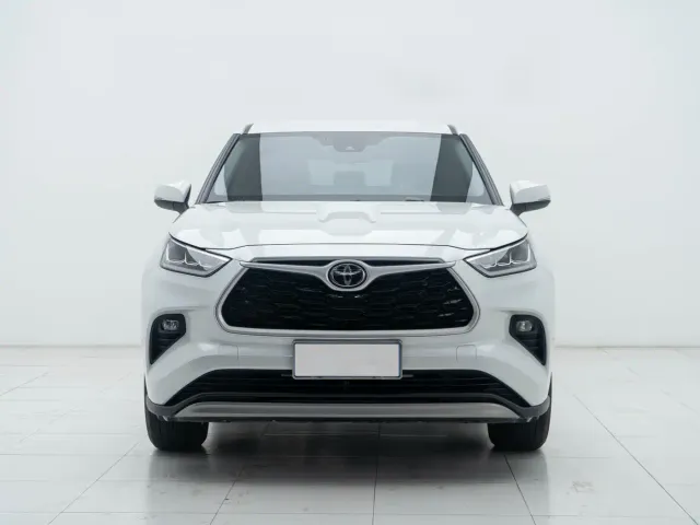 Фотография автомобиля — Toyota Highlander