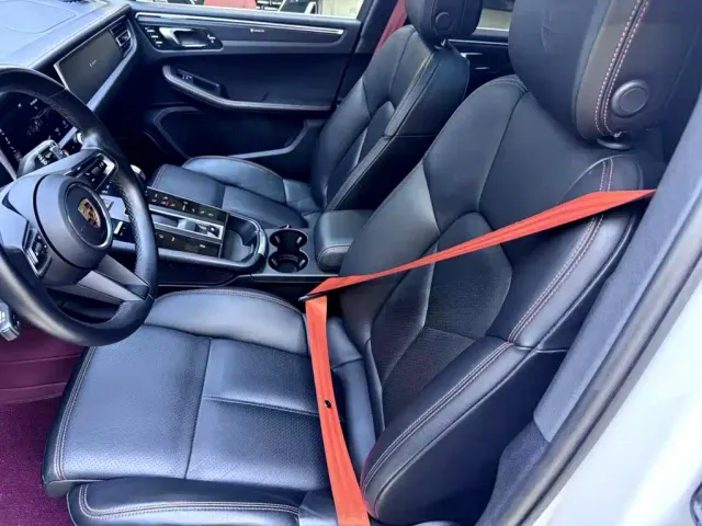 Porsche Macan — Фото автомобиля 19