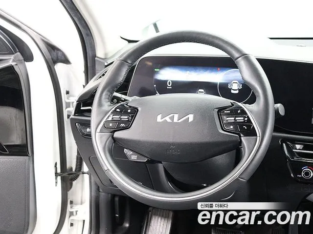 Kia Niro New — Фото автомобиля 12
