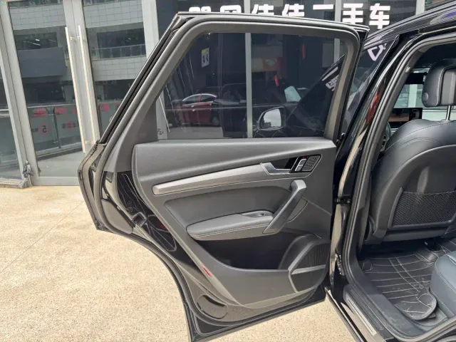 Audi Q5L — Фото автомобиля 30