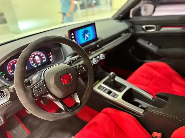 Honda Civic (Import) 2023 2.0T 420TURBO TYPE R — Фото автомобиля 7
