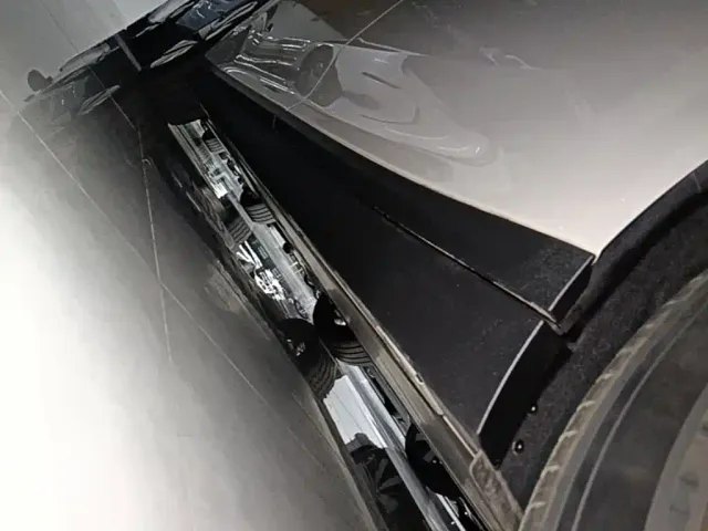 Li Auto i8 — Фото автомобиля 21