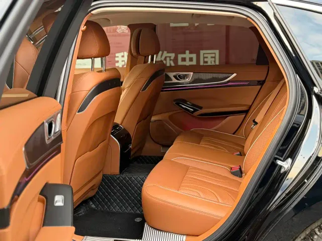 Hongqi H9 — Фото автомобиля 15