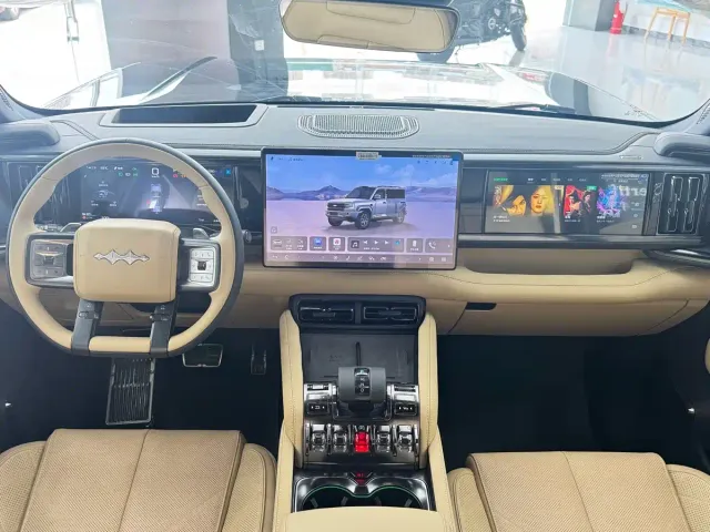 BYD FangChengBao Leopard 5 — Фото автомобиля 11