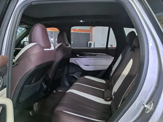 Geely Xingyue L — Фото автомобиля 9