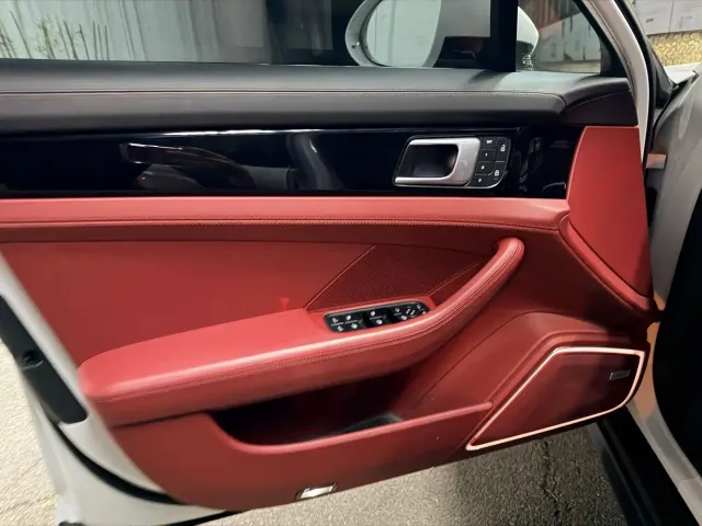 Porsche Panamera — Фото автомобиля 11