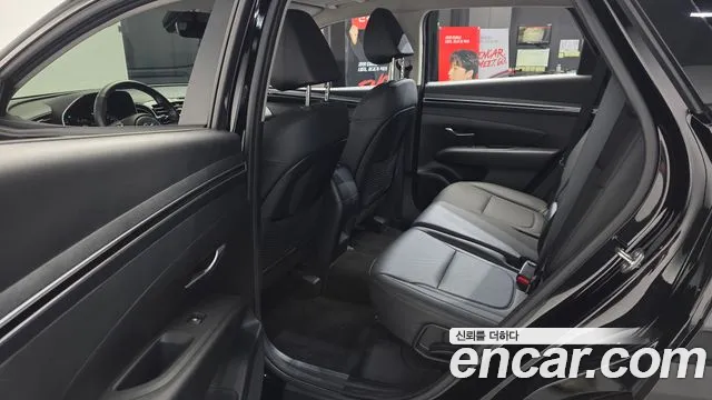 Hyundai Tucson Tucson (NX4) Бензин 1.6 турбо 2WD — Фото автомобиля 26